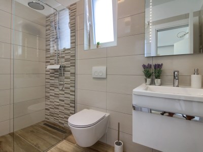 Villa Lukawith pool - Features photo 23