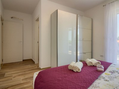 Villa Lukawith pool - Features photo 26