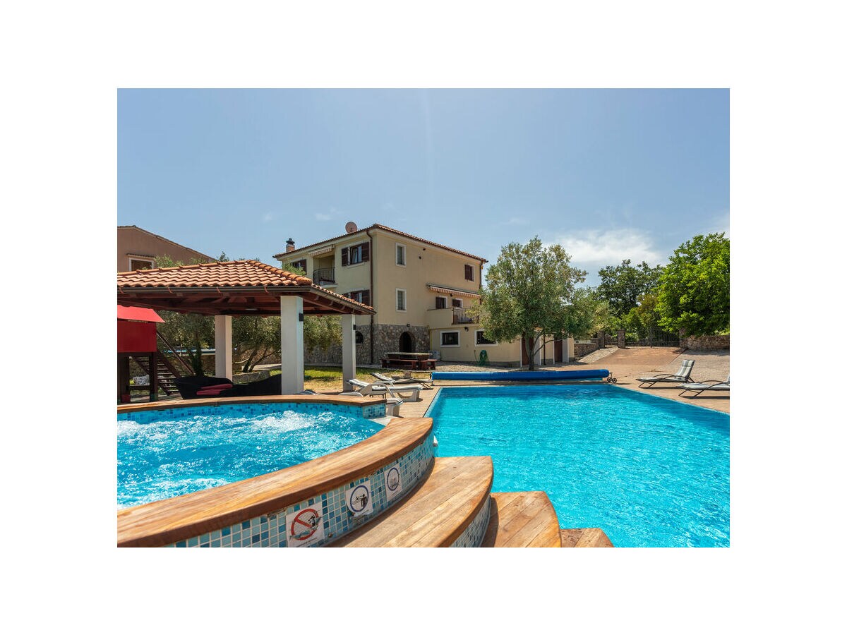 Villa with pool, jacuzzi, sauna, fitness, wine cellar - Outdoor photo 2