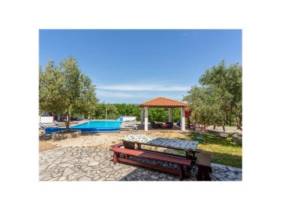 Villa with pool, jacuzzi, sauna, fitness, wine cellar - Outdoor photo 15