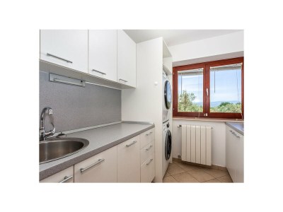 Villa with pool, jacuzzi, sauna, fitness, wine cellar - Features photo 25