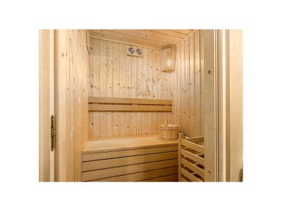 Villa with pool, jacuzzi, sauna, fitness, wine cellar - Features photo 27