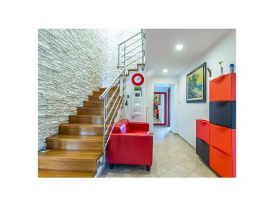 Villa with pool, jacuzzi, sauna, fitness, wine cellar - Features photo 29