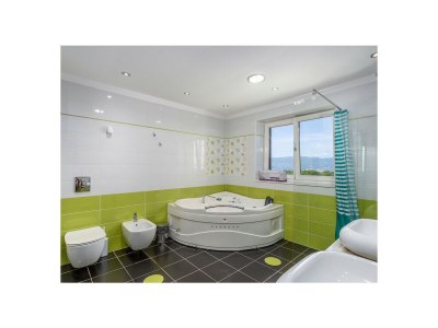 Villa with pool, jacuzzi, sauna, fitness, wine cellar - Features photo 36