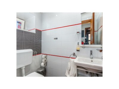 Villa with pool, jacuzzi, sauna, fitness, wine cellar - Features photo 38