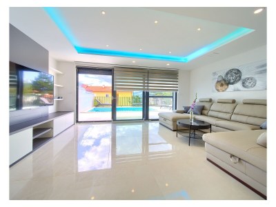 Villa Dama with pool by the sea - Features photo 15