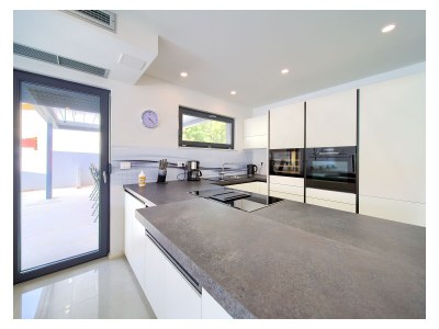 Villa Dama with pool by the sea - Features photo 20