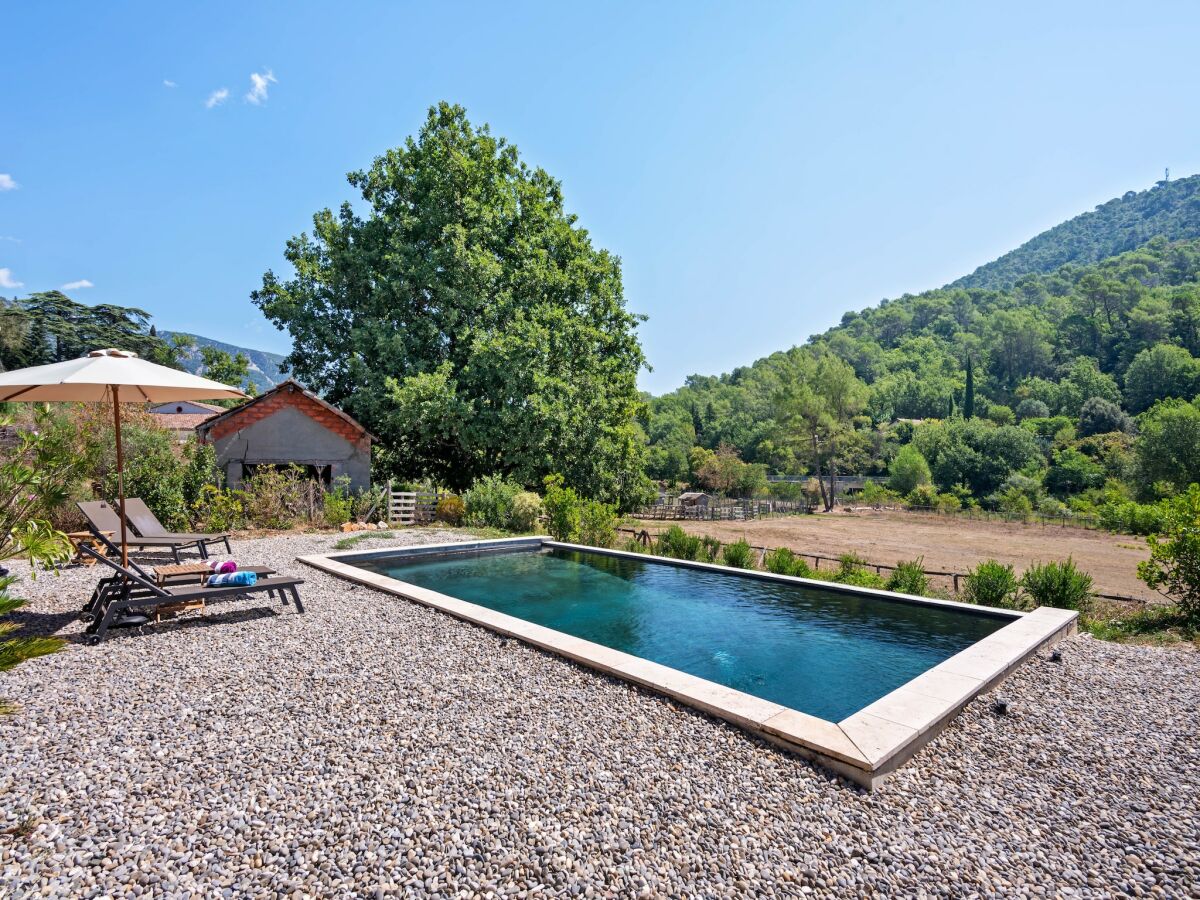 Villa Villa in Bargemon mit Pool und Bergblick - Outdoor photo 2