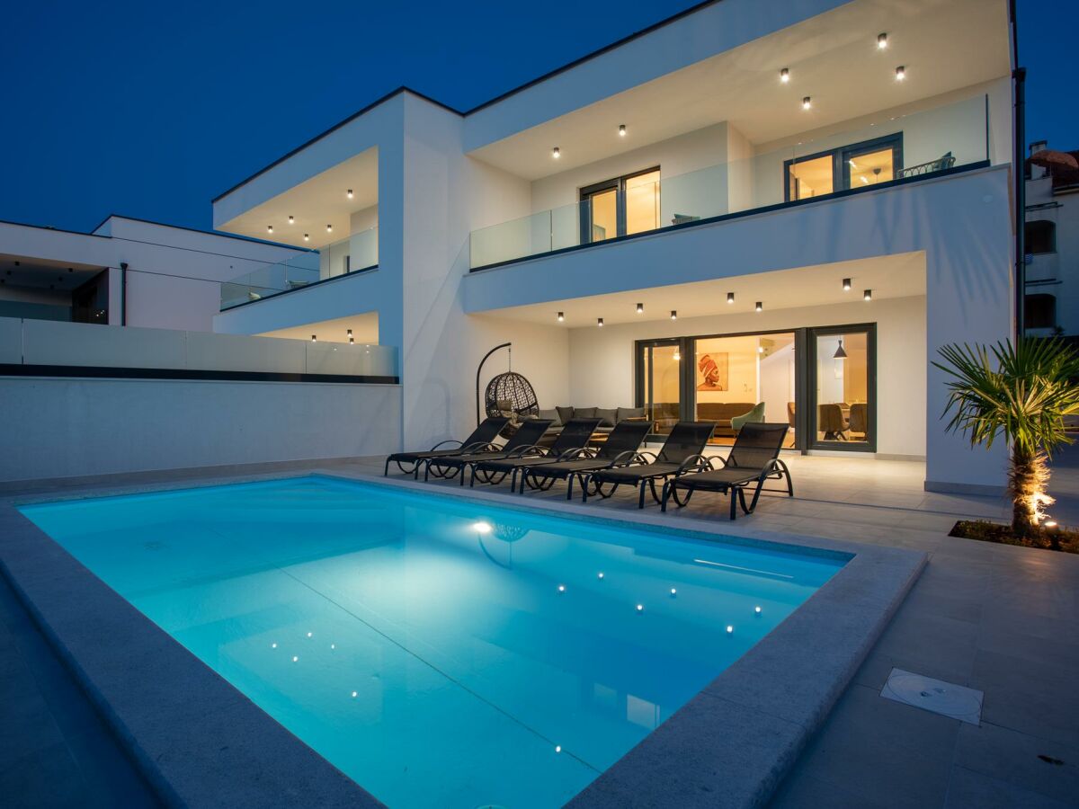 Villa Diva by the sea with pool