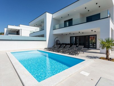 Villa Diva by the sea with pool - Outdoor photo 3