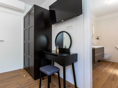 Villa Diva by the sea with pool - Features photo 29