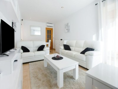 Holiday house Charming Coastal Escape - Features photo 22