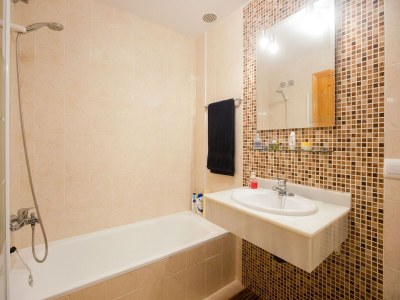 Holiday house Charming Coastal Escape - Features photo 31