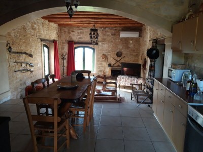 Villa Schönes großes traditionelles griechisches Haus, schöne Gegend Nähe Panormo, NW - Features photo 12