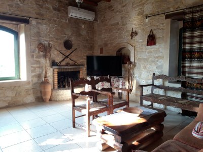 Villa Schönes großes traditionelles griechisches Haus, schöne Gegend Nähe Panormo, NW - Outdoor photo 22