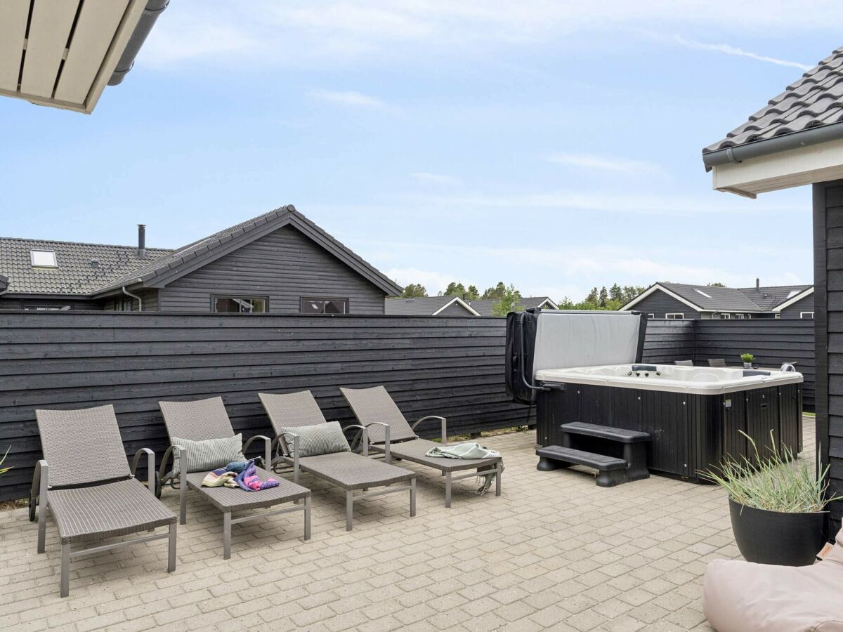 Holiday house Luxus-Ruckzug mit Pool -- By Traum Ferienwohnungen - Outdoor photo 4