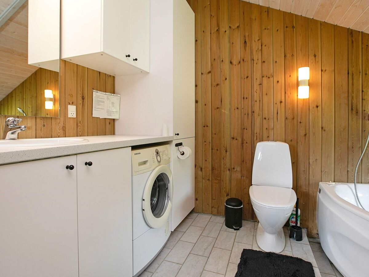 Holiday house 6 person holiday home in Væggerløse - Outdoor photo 2