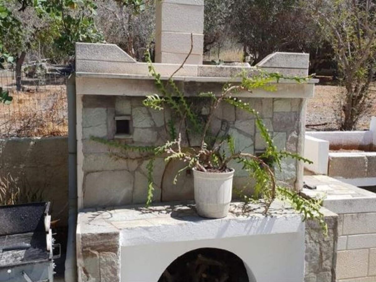 Villa Villa in Hersonissos with Lush Garden - Outdoor photo 5