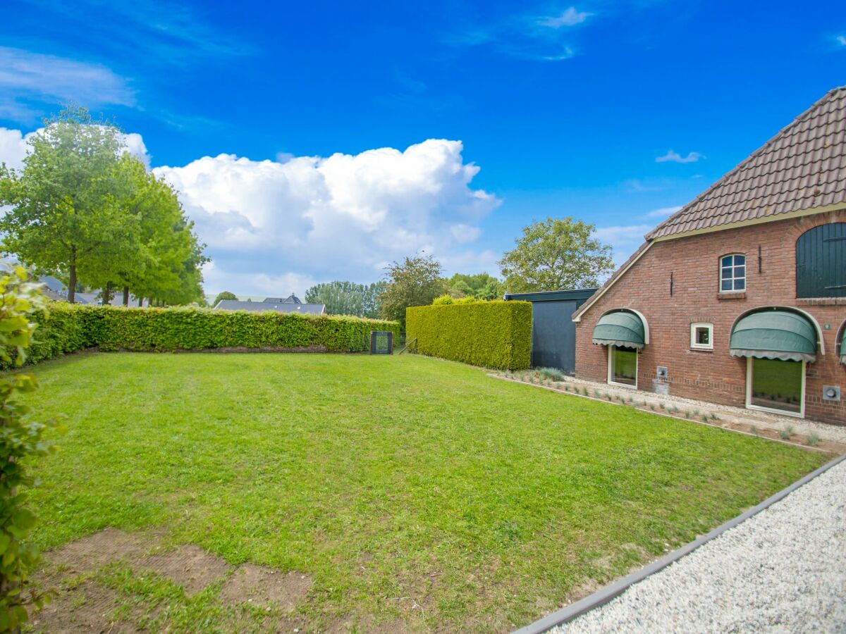 Farmhouse Farmhouse in Zelhem with Sauna Retreat - Outdoor photo 2