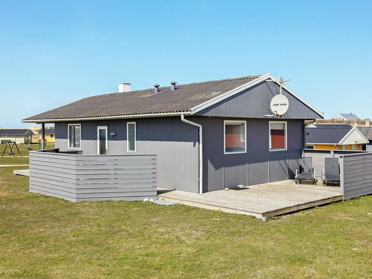 Holiday house 6 person holiday home in Lemvig