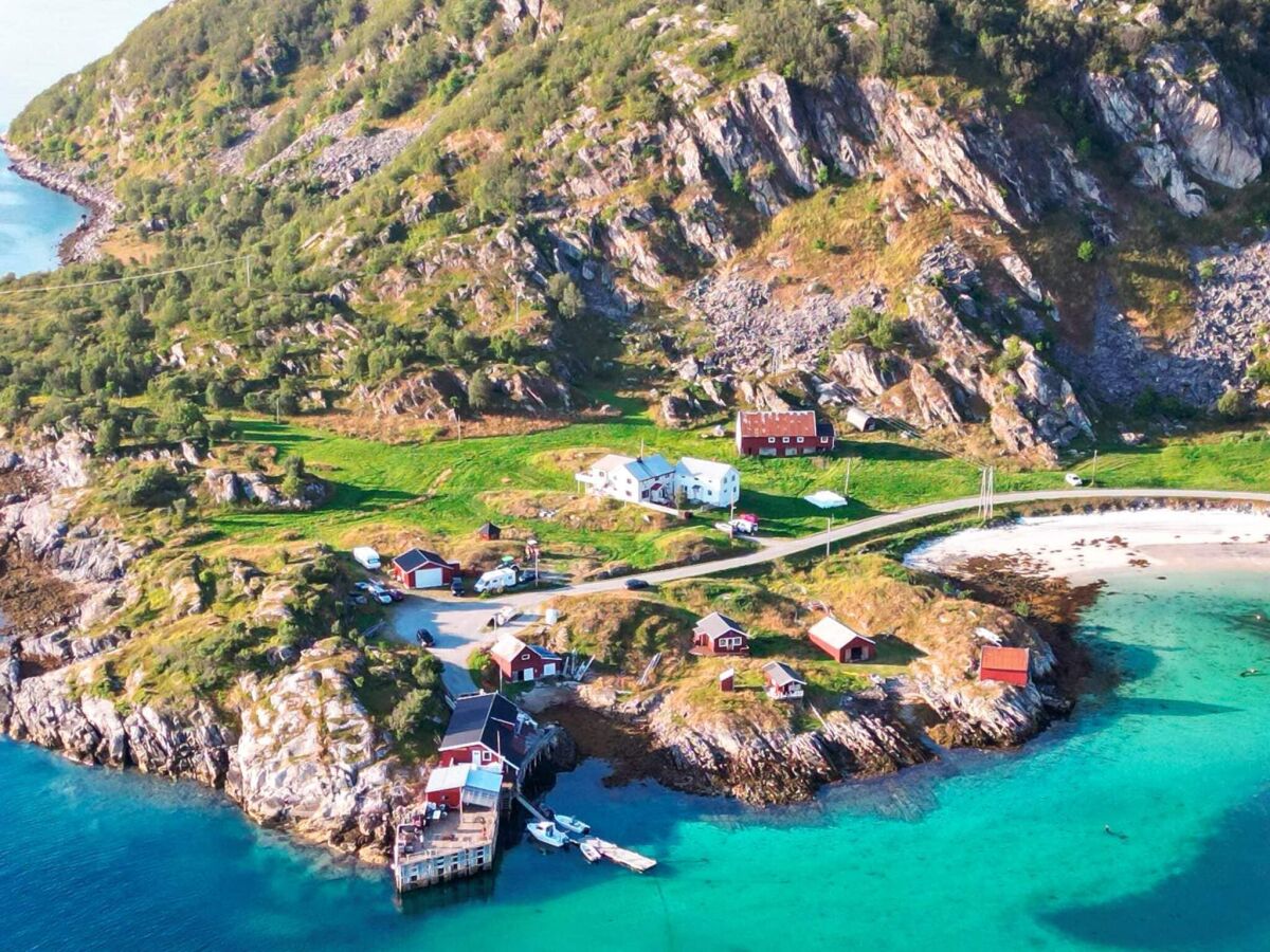 Holiday house 4 person holiday home in Rebbenes