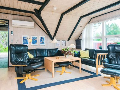 Holiday house 8 person holiday home in Rømø-By Traum - Outdoor photo 11