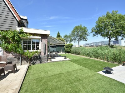 Holiday house Attraktives Ferienhaus in Oude mit Garten - Outdoor photo 6