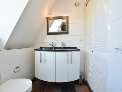Holiday house Attraktives Ferienhaus in Oude mit Garten - Features photo 21