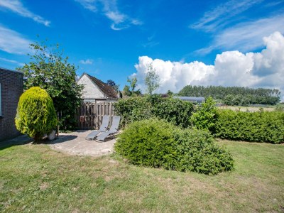 Holiday house Ferienhaus in Langezwaag mit Terrasse - Outdoor photo 2