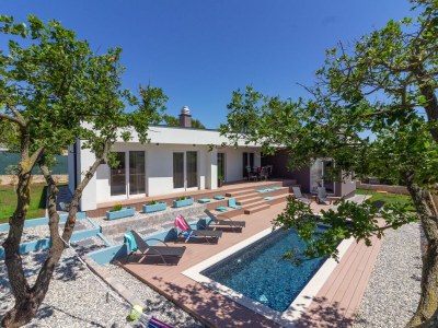 Villa Senorita mit Pool in Pula in Pula - Villa