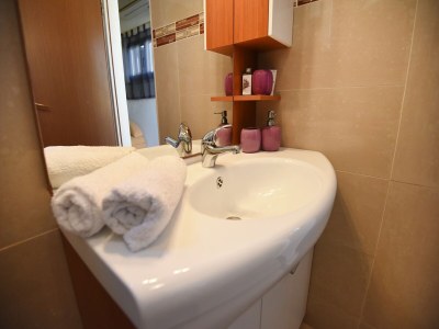 Apartment Apartment in Maslenica near the Sea - Features photo 11