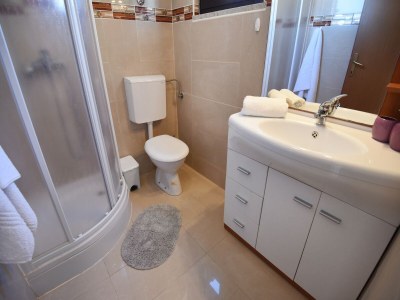 Apartment Apartment in Maslenica near the Sea - Features photo 13