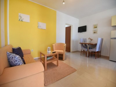 Apartment Apartment in Maslenica near the Sea - Features photo 14