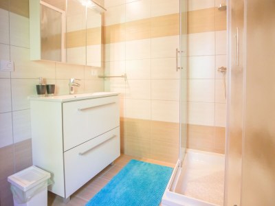 Villa Villa in Medvidici mit Pool nahe Porec Strand - Features photo 21