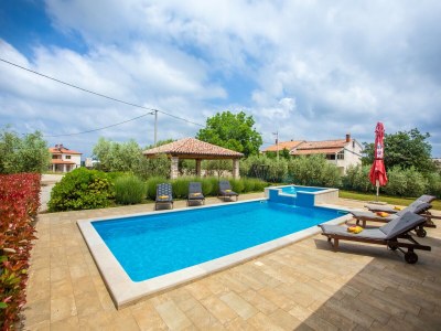 Villa Villa in Medvidici mit Pool nahe Porec Strand - Outdoor photo 37
