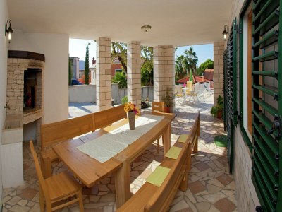 Villa Villa in Sumartin nahe Strand & Fährhafen - Outdoor photo 11