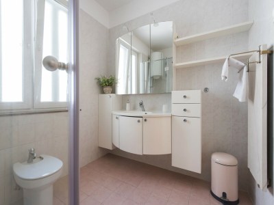 Villa Seaside Villa in Zadar with swimming pool - Features photo 22