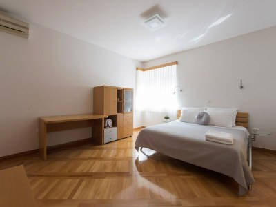 Villa Seaside Villa in Zadar with swimming pool - Features photo 28