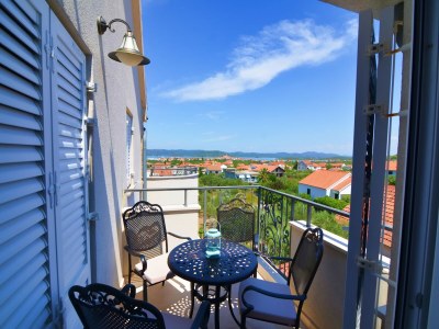 Apartment Villa auf Murter mit Pool und Meerblick - Outdoor photo 4
