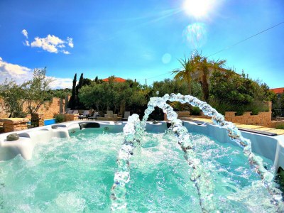 Apartment Villa auf Murter mit Pool und Meerblick - Outdoor photo 35