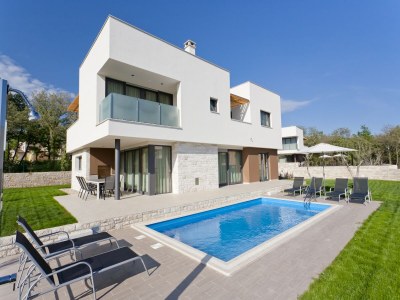 Villa Villa in Novigrad with Pool & Rooftop Terrace in Karigador - Villa