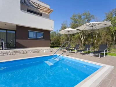 Villa Villa in Novigrad with Pool & Rooftop Terrace - Outdoor photo 7