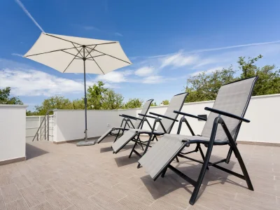 Villa Villa in Novigrad with Pool & Rooftop Terrace - Outdoor photo 13