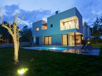 Villa Villa in Novigrad with Pool & Rooftop Terrace - Outdoor photo 15