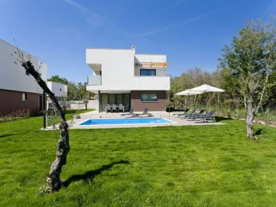 Villa Villa in Novigrad with Pool & Rooftop Terrace - Outdoor photo 16