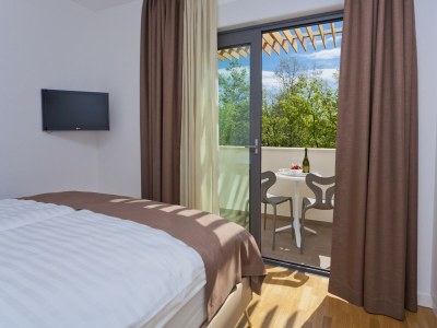 Villa Villa in Novigrad with Pool & Rooftop Terrace - Features photo 30