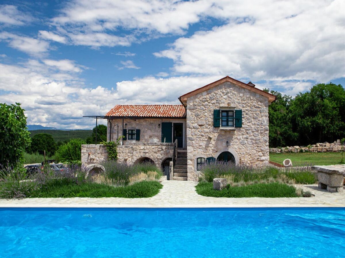 Villa Villa on Krk with Pool and Outdoor Kitchen