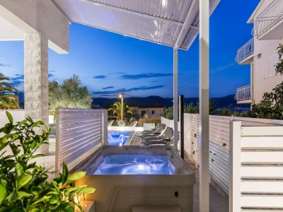 Apartment Apartment 5 km vom Zentrum von Trogir - Outdoor photo 33