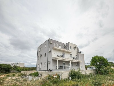 Apartment Apartment in Novalja near Zrče Beach - Outdoor photo 6
