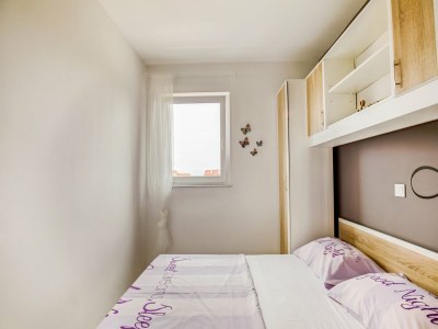 Apartment Apartment in Novalja near Zrče Beach - Features photo 15